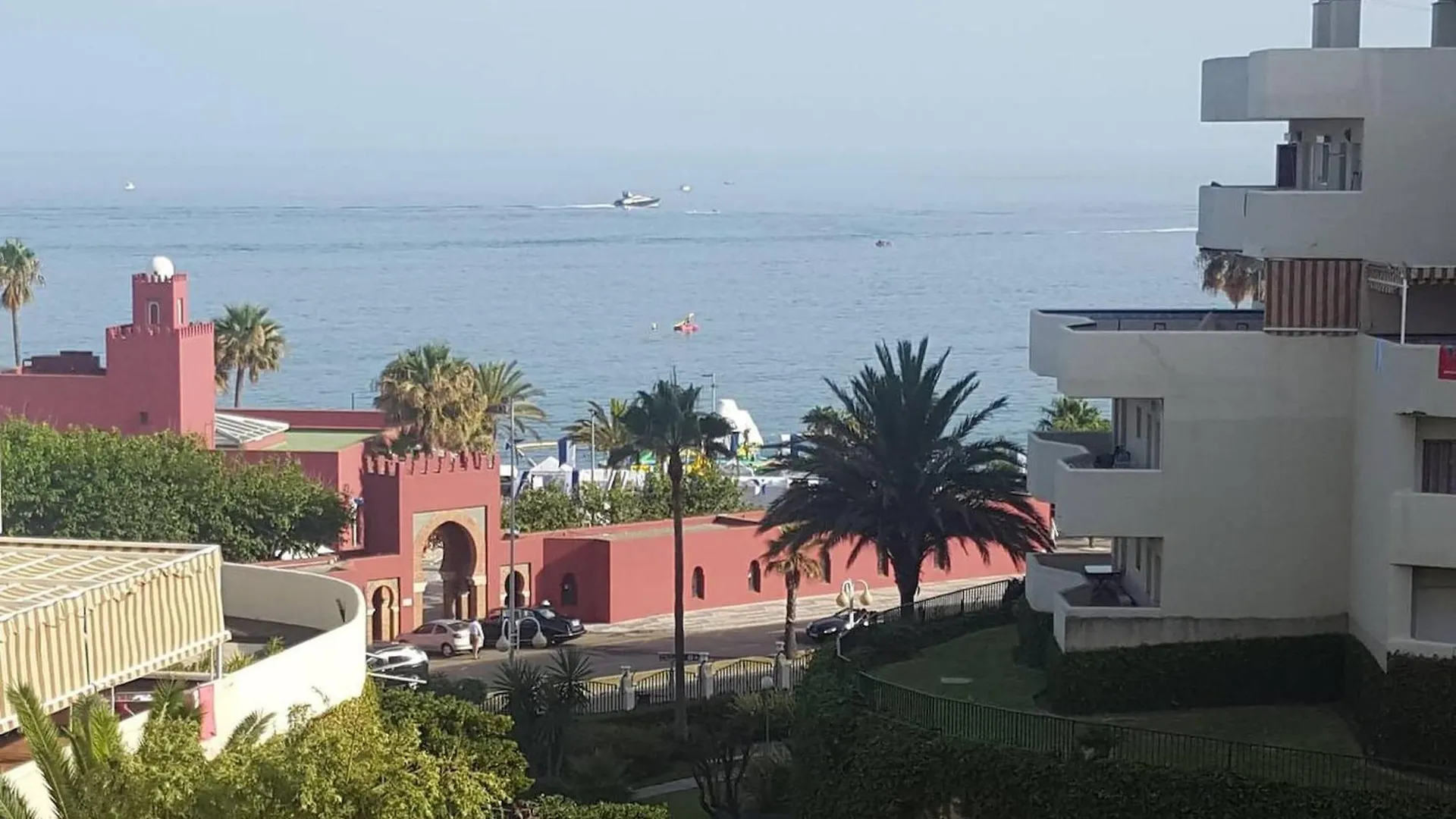 Benalbeach Apartment With Side Sea Views Benalmádena